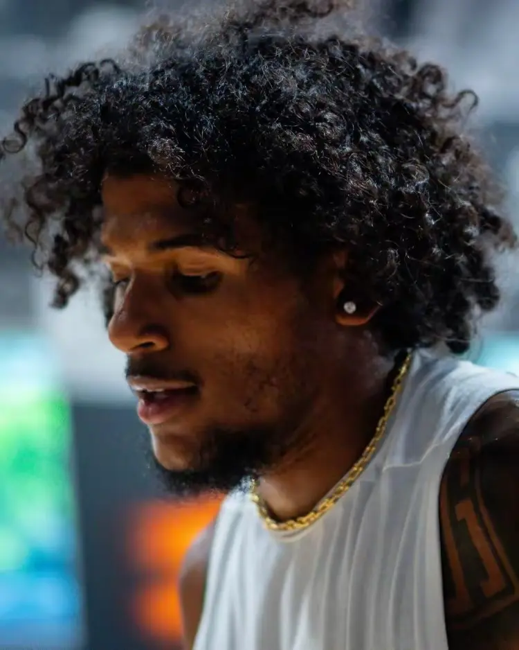 her, 未在言语上