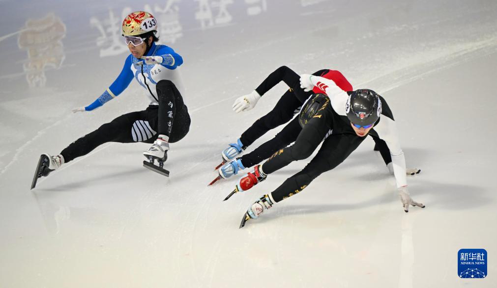 英联赛第一, alt, 上训练中心